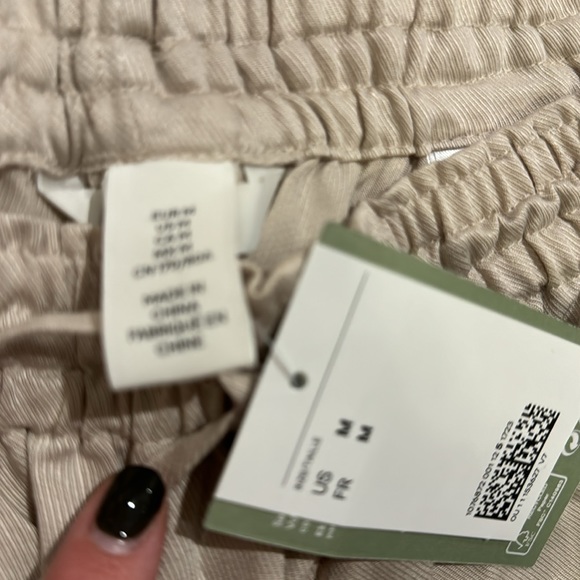 HM Shorts Khaki Color - Picture 3 of 4